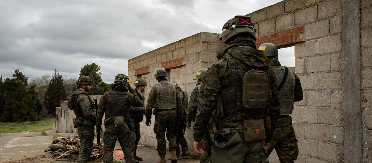 Soldados ucranianos se instruyen con el Ejército de Tierra en Toledo
