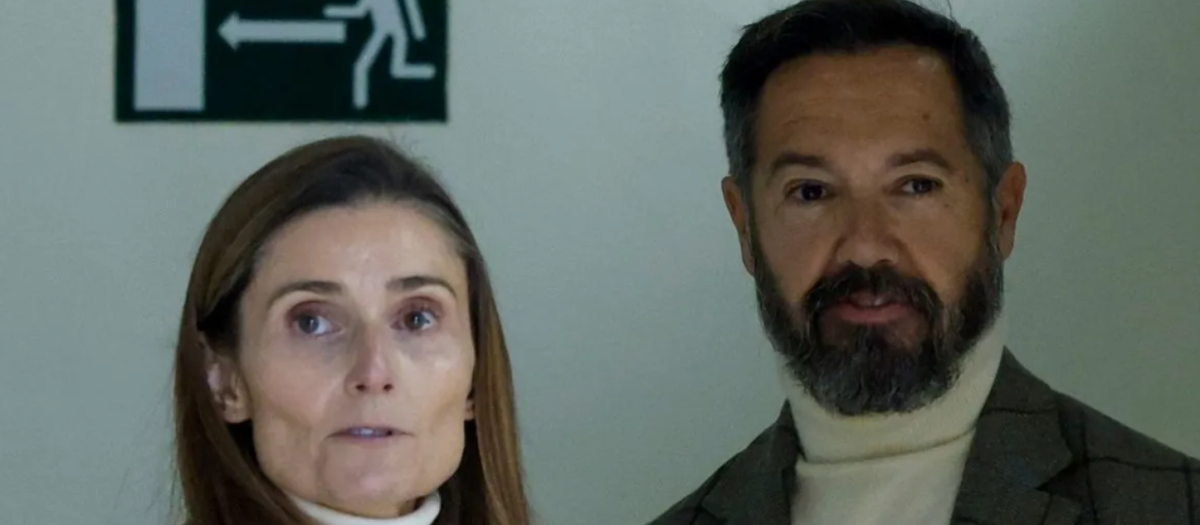 Juan Manuel Badenas y Cecilia Herrero, en el Consistorio levantino