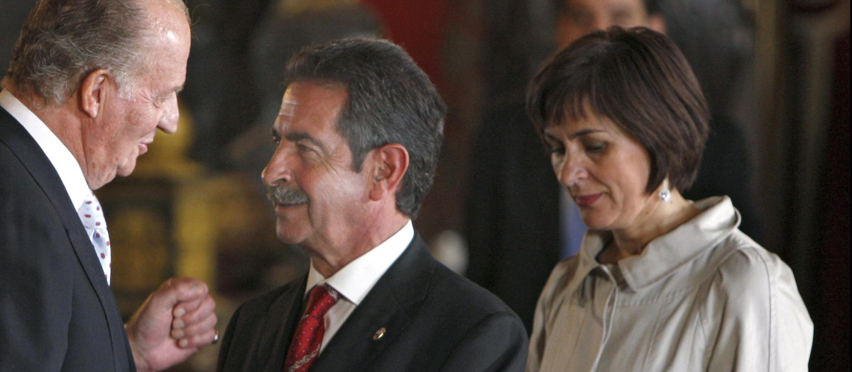 Revilla, junto a Aurora Díaz