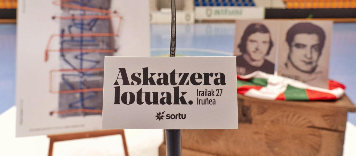 Acto de homenaje a los dos etarras