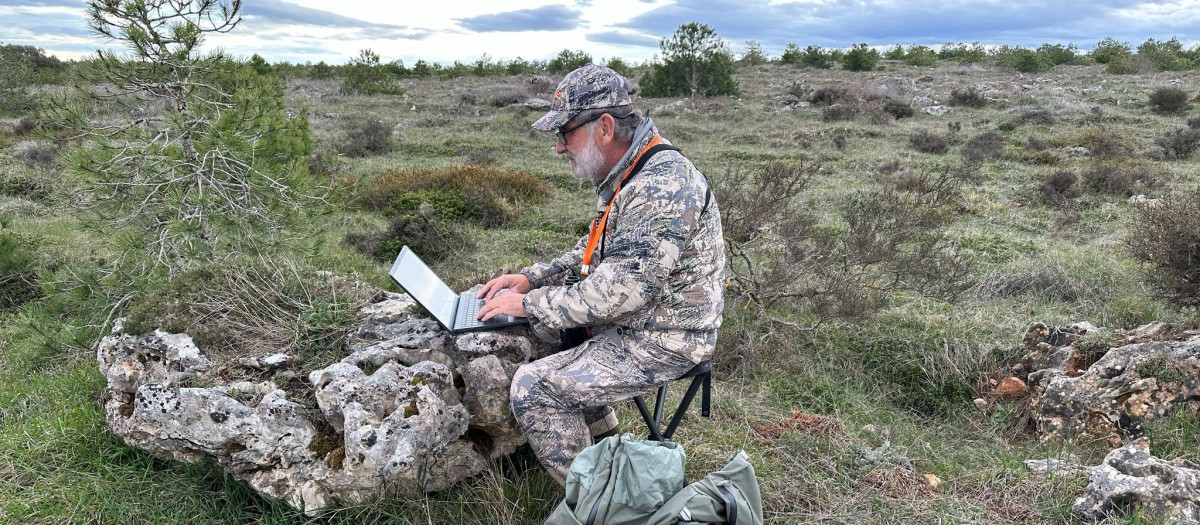 Un cazador recurre al ordenador para precintar digitalmente una captura en Castilla y León
