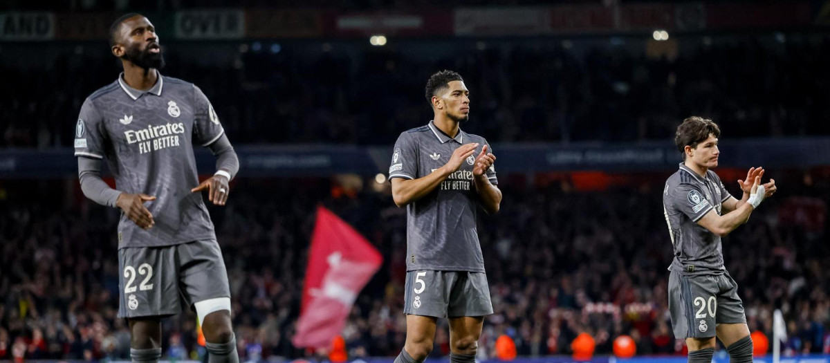 Los jugadores del Real Madrid agradecen a los aficionados