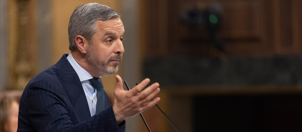 El diputado del PP Juan Bravo interviene durante una sesión plenaria en el Congreso de los Diputados