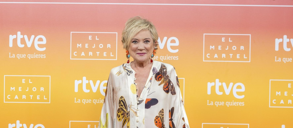 La presentadora de 'Cine de Barrio', Inés Ballester

REMITIDA / HANDOUT por RTVE
Fotografía remitida a medios de comunicación exclusivamente para ilustrar la noticia a la que hace referencia la imagen, y citando la procedencia de la imagen en la firma
14/4/2025