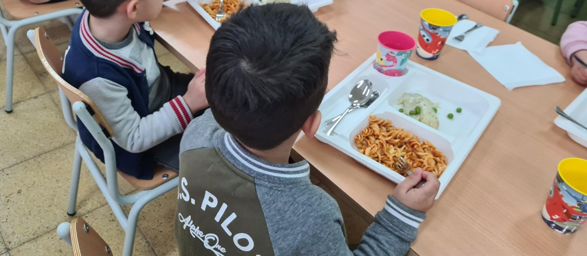 Niños en comedores escolares
