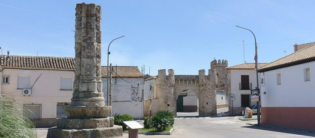 Rollo de justicia y Puerta de Ocaña