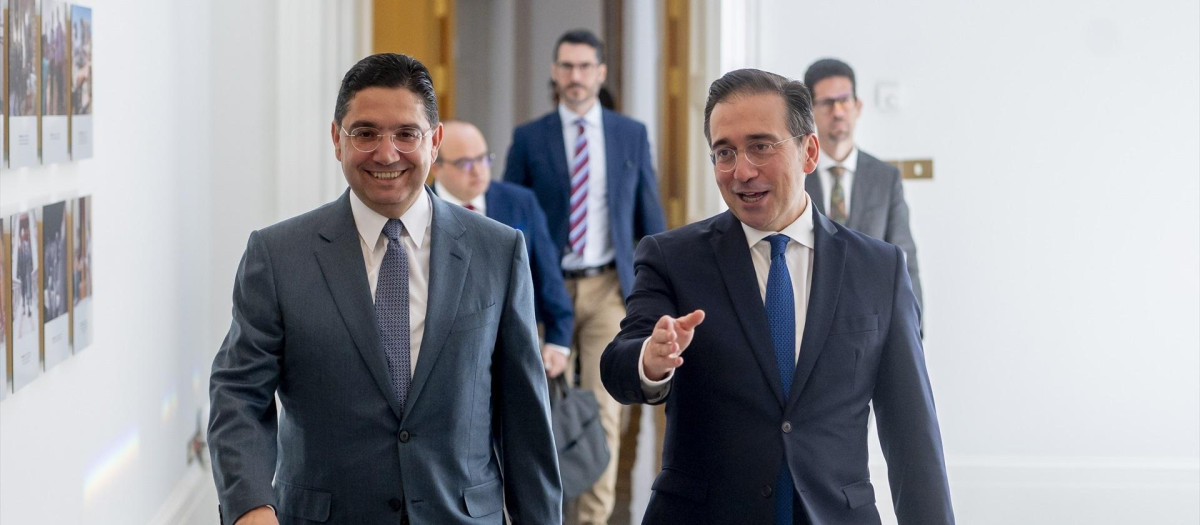 Los ministros Albares y Bourita a la salida de la reunión que han mantenido este Jueves Santo