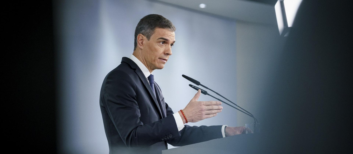 El presidente del Gobierno, Pedro Sánchez, comparece en el Palacio de la Moncloa