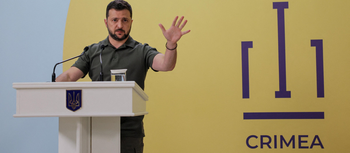 El presidente ucraniano Volodímir Zelenski en un evento sobre Crimea (2023)