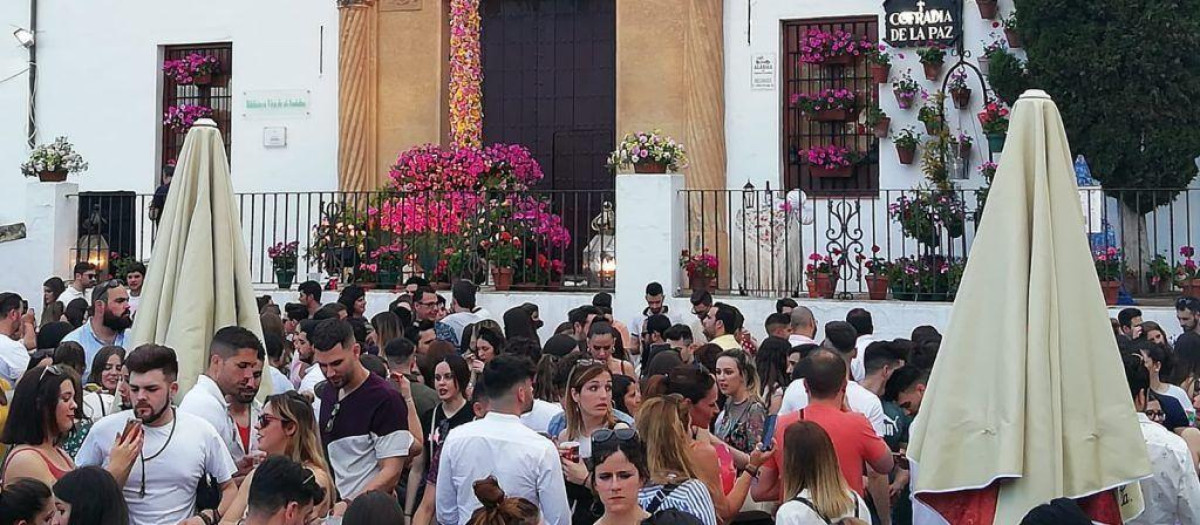 Cruz de Mayo de la hermandad de la Paz