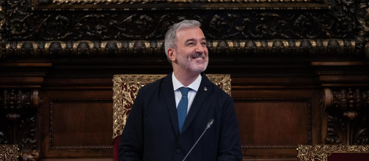 Jaume Collboni sonríe en el pleno que se ha celebrado esta mañana
