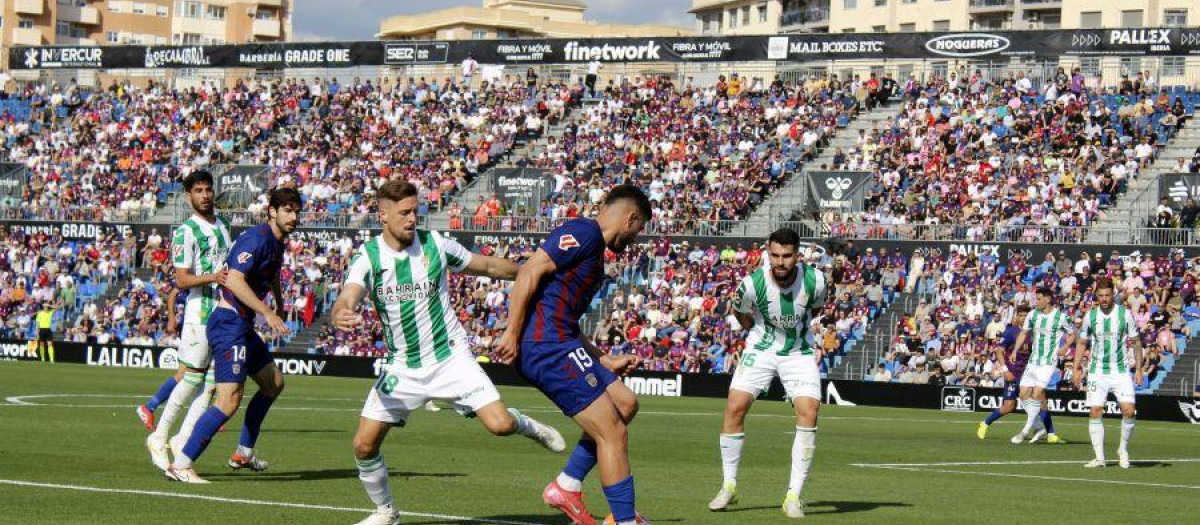 Lance del encuentro entre el Córdoba y el Eldense