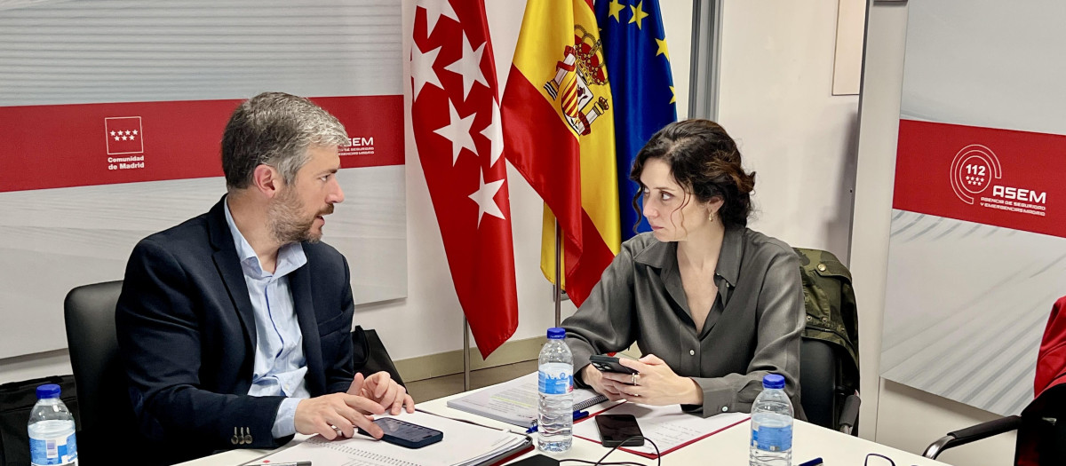 Isabel Díaz Ayuso en la sede de la Agencia de Seguridad y Emergencias ASEM 112