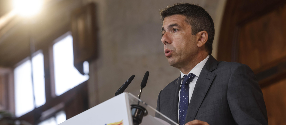 El presidente de la Generalitat, Carlos Mazón, comparece para informar sobre el apagón