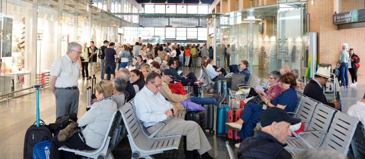Estación de Córdoba Adif, esta mañana tras el apagón