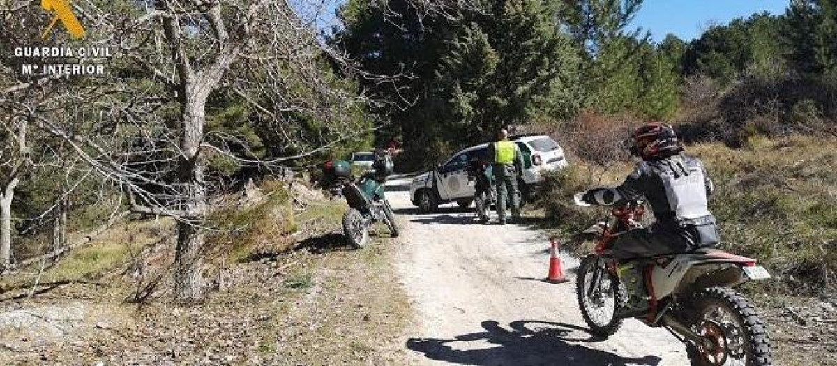 Los controles de la Guardia Civil en el campo los fines de semana son constantes