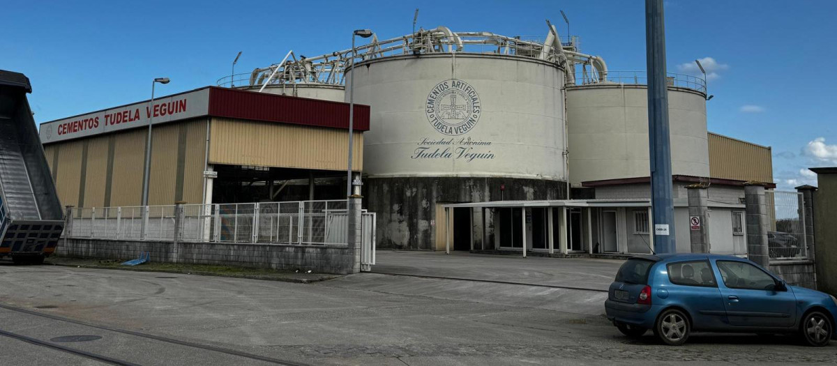 Instalaciones de Tudela Veguín en el puerto de La Coruña