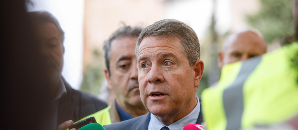 El presidente de Castilla-La Mancha, Emiliano García-Page, en Cuenca.
REMITIDA / HANDOUT por DAVID ESTEBAN GONZALEZ/JCCM
Fotografía remitida a medios de comunicación exclusivamente para ilustrar la noticia a la que hace referencia la imagen, y citando la procedencia de la imagen en la firma
30/4/2025