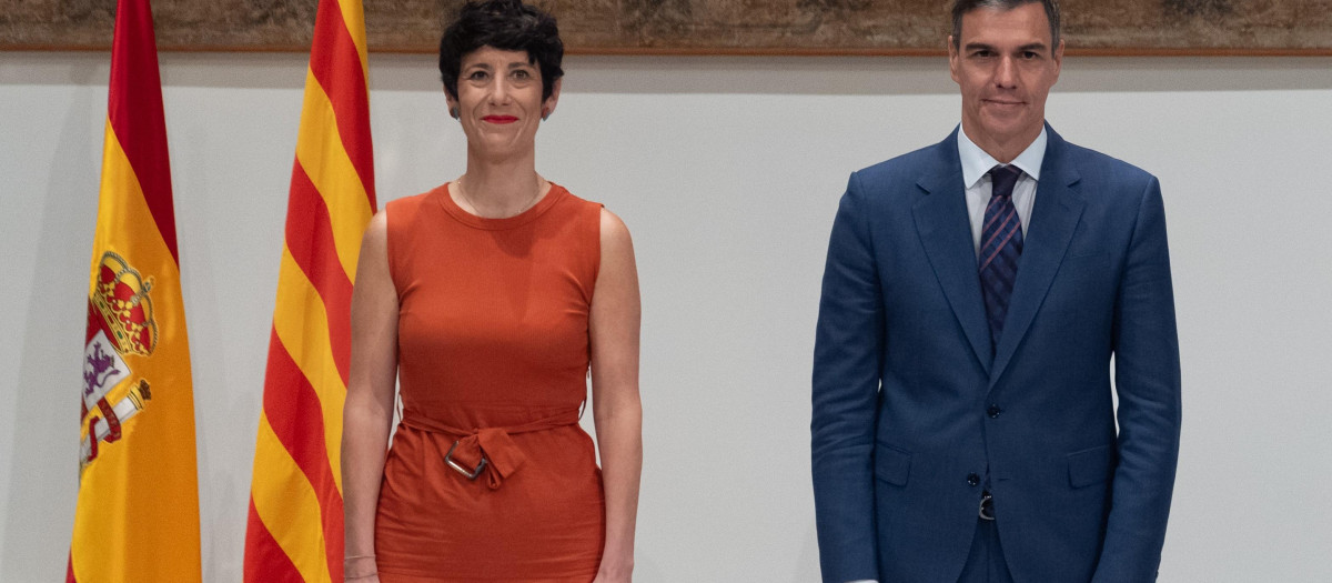 El presidente del Gobierno, Pedro Sánchez; la ministra de Inclusión, Seguridad Social y Migraciones, Elma Saiz