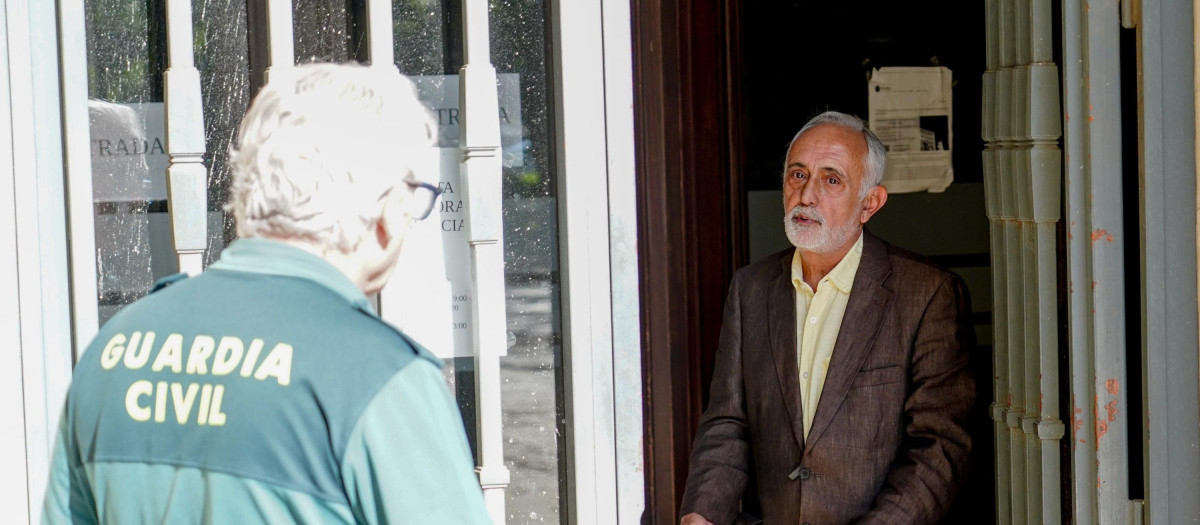 El ex director general de la Faffe, Fernando Villén, a la salida de la Audiencia de Sevilla (archivo)