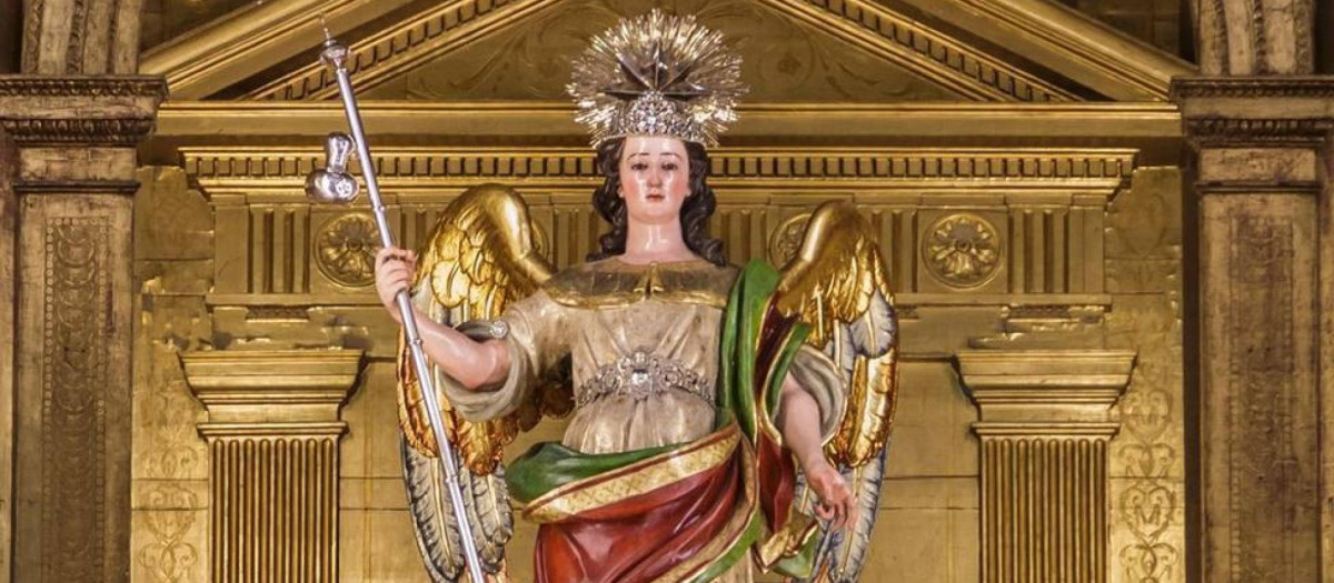 San Rafael cutodiado en la Iglesia del Juramento