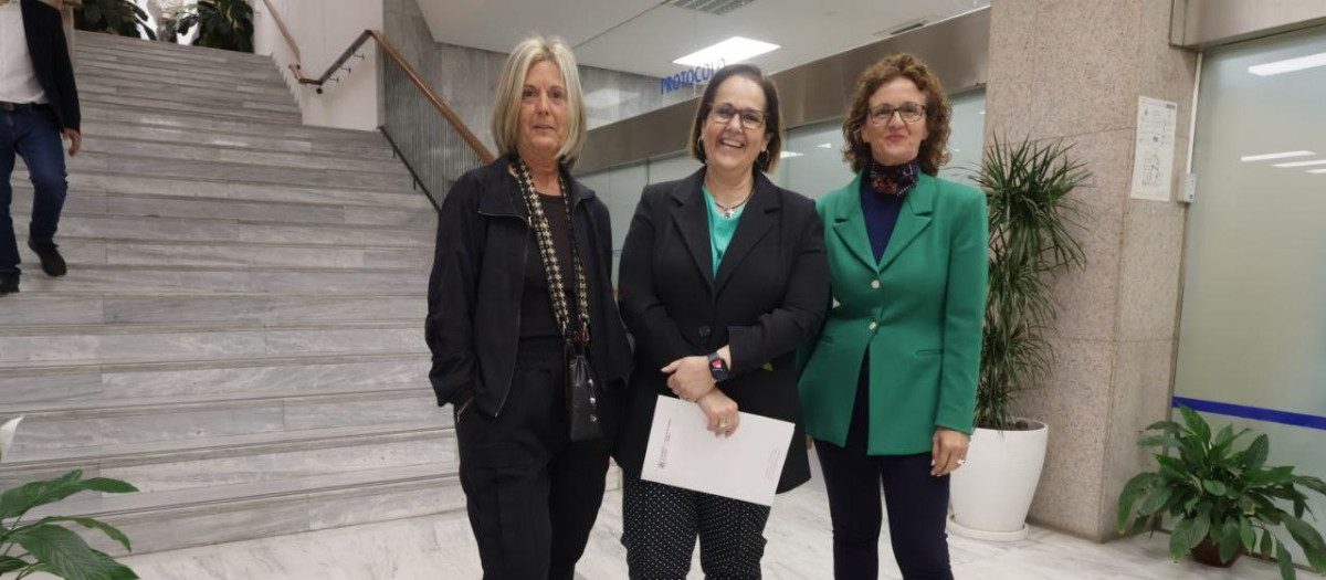Marta Puig, Blanca Torrent y Estefanía Montes, en la presentación de la Feria Outlet Córdoba