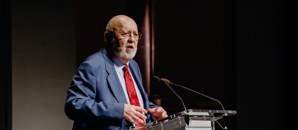 (El presidente del Centro de Estudios Sociológicos (CIS), José Félix Tezanos