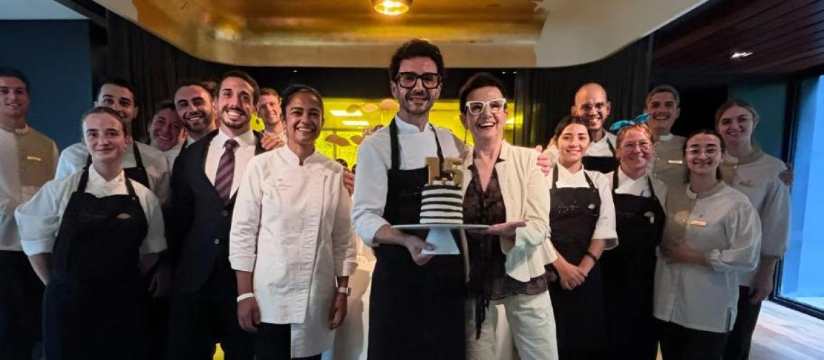 Los chefs Carme Ruscalleda y Raül Balam, del restaurante Moments de Barcelona