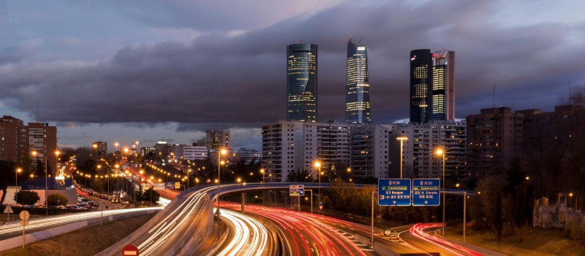 La M-30 durante la noche