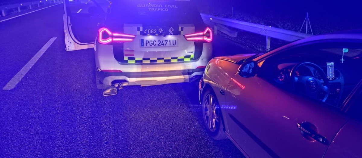 Investigado en Palencia tras huir de un control, embestir a una patrulla y dar positivo en alcoholemia
REMITIDA / HANDOUT por GUARDIA CIVIL
Fotografía remitida a medios de comunicación exclusivamente para ilustrar la noticia a la que hace referencia la imagen, y citando la procedencia de la imagen en la firma
10/5/2025