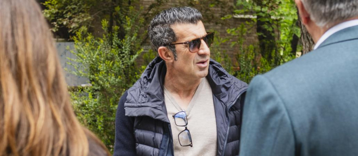Luis Figo, en la terraza del Campo del Moro de Madrid