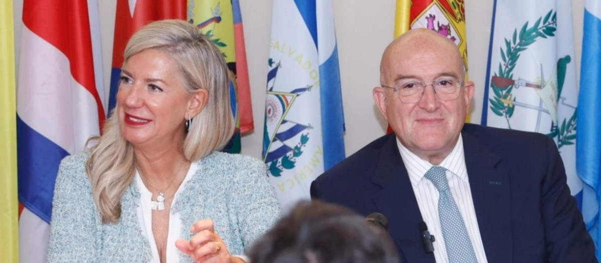 Irene Carvajal y Jesús Julio Carnero