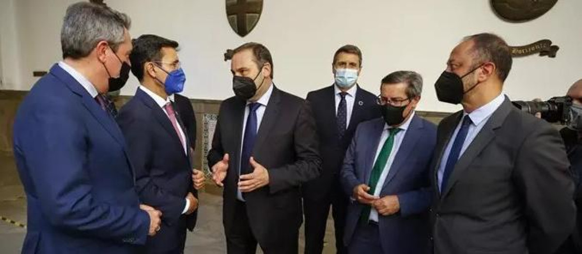 Ábalos acudió en julio de 2021 a la investidura del socialista Francisco Cuenca en Granada
