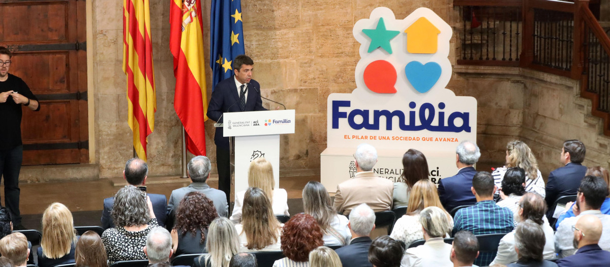 Carlos Mazón en el acto por el Día Internacional de las Familias