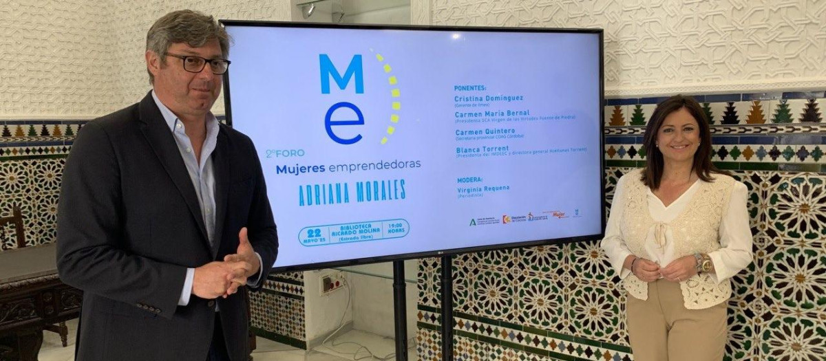 El alcalde de Puente Genil, Sergio Velasco, durante la presentación de la jornada