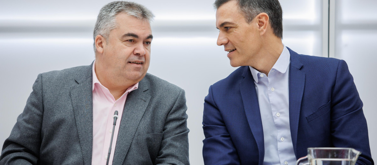 Pedro Sánchez y Santos Cerdán en la Ejecutiva Federal del PSOE de 2023