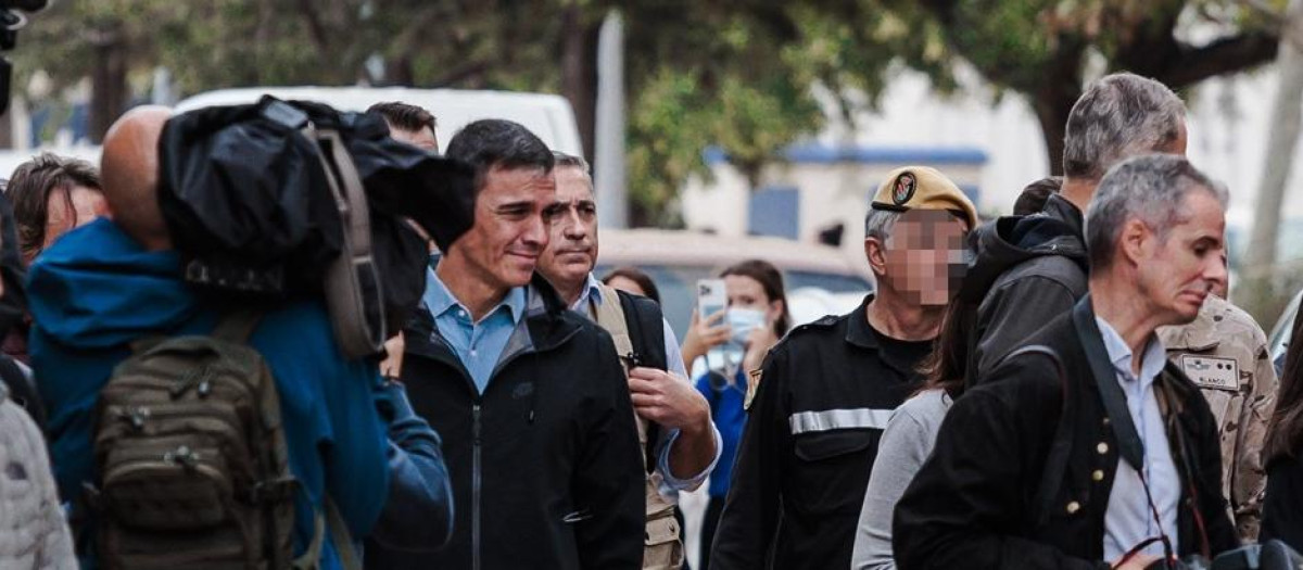 Pedro Sánchez, durante su visita a Paiporta, el pasado 3 de noviembre