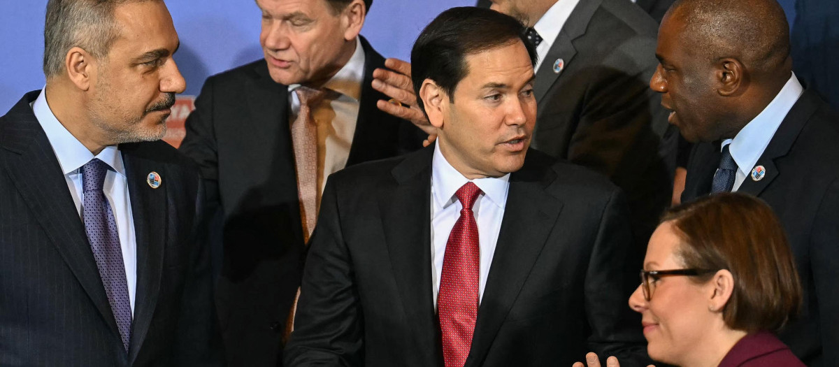 El Secretario de Estado de EE.UU. Marco Rubio durante una reunión de ministros de Exteriores en Turquía