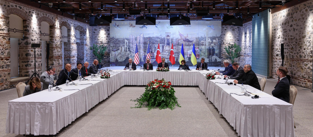 Delegaciones de Rusia y Ucrania en Estambul, Turquía