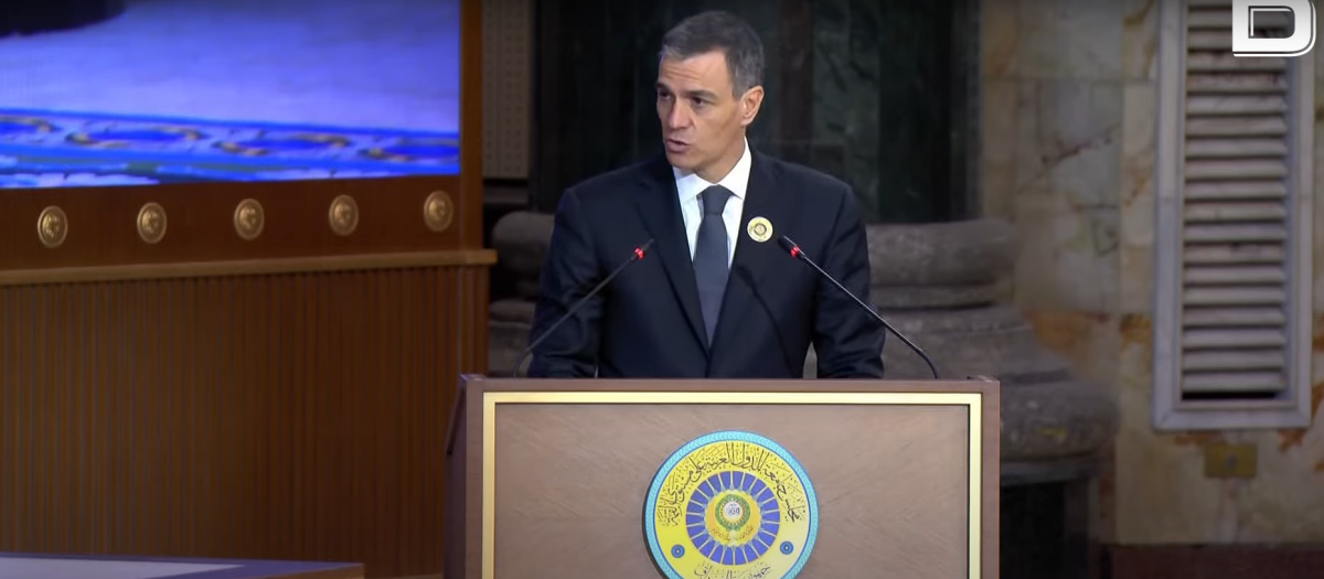 Pedro Sánchez en la XXXIV Cumbre de la Liga de los Estados Árabes