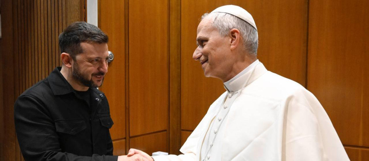 El presidente de Ucrania, Volodimir Zelenski, y el Papa León XIV