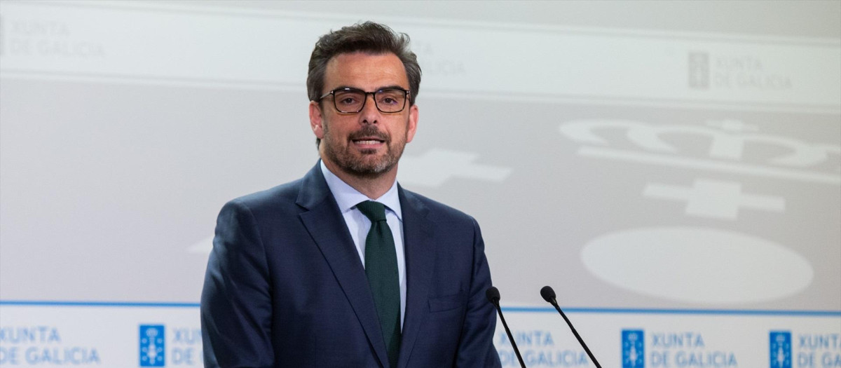 El consejero de Presidencia, Justicia y Deportes, Diego Calvo, en rueda de prensa tras el Consello de la Xunta.
XUNTA DE GALICIA / Europa Press
19/5/2025
