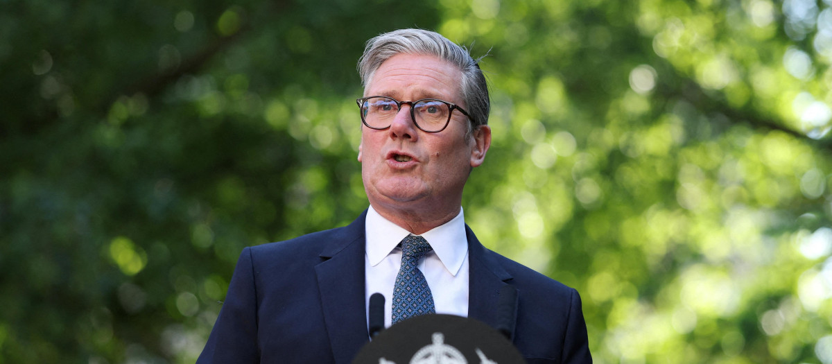 El primer ministro británico, Keir Starmer, pronuncia un discurso durante una recepción en Downing Street, en el centro de Londres