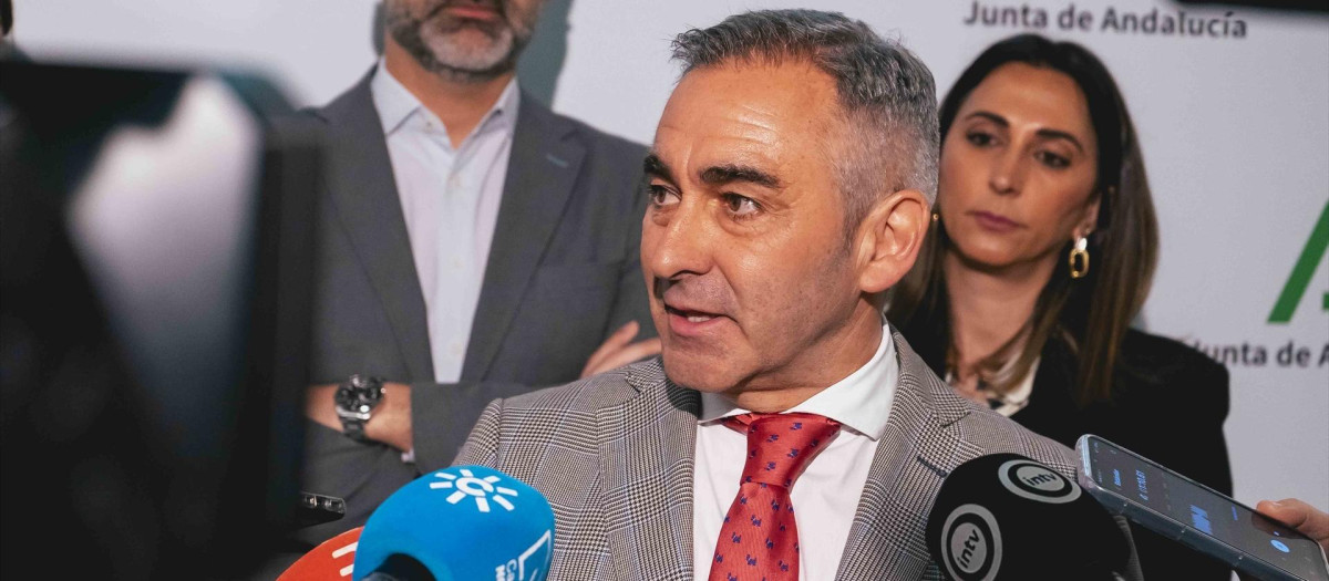 El consejero de Agricultura valenciano, Miguel Barrachina