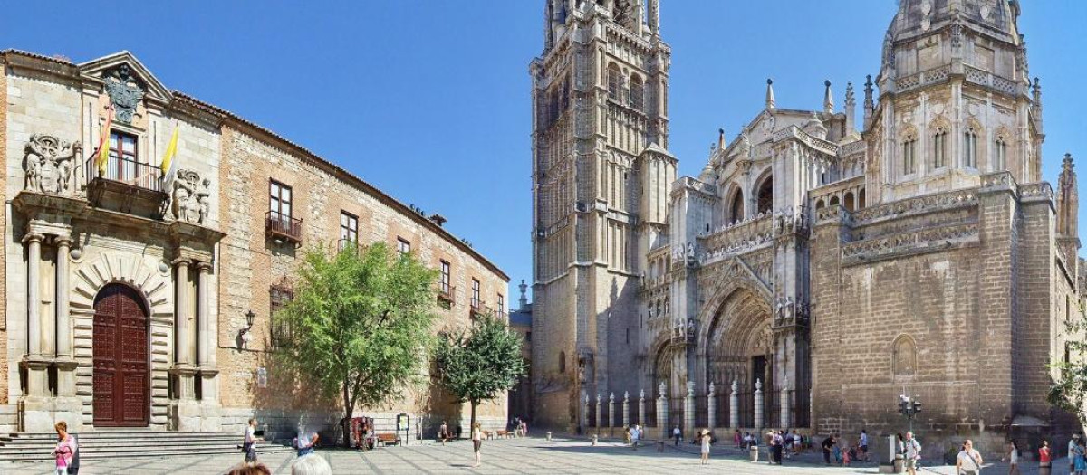 Palacio arzobispal de Toledo junto a la catedral primada