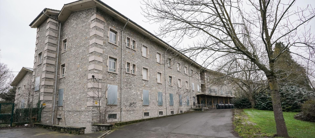Edificio donde se está construyendo el 'Centro Internacional de Refugiados'