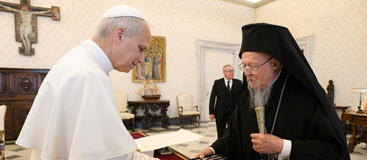 León XIV con el Patriarca