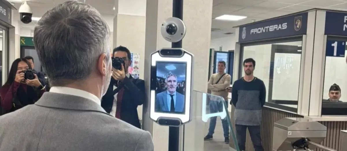 El ministro del Interior, Fernando Grande Marlaska, visita la frontera inteligente en Melilla