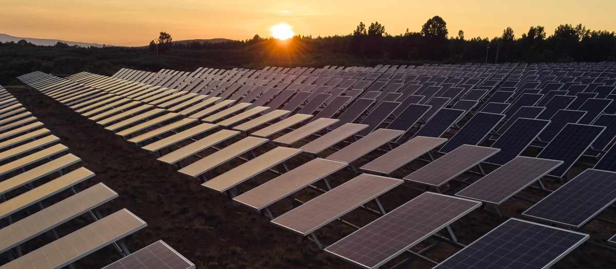 El parque solar de Vilardevós, en Galicia