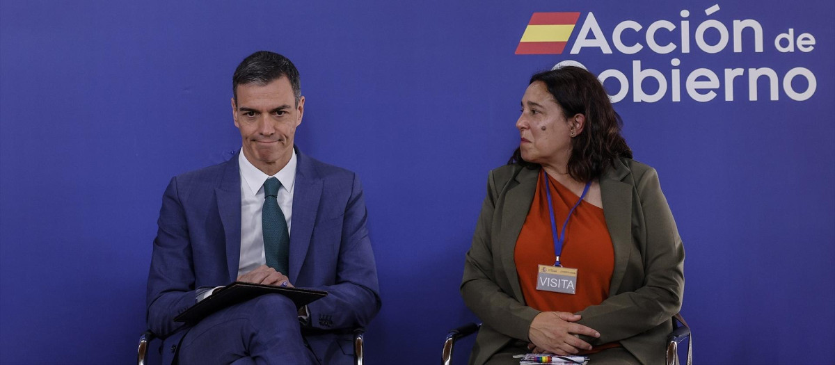 Pedro Sánchez, junto a Mariló Gradolí en la reunión mantenida en Valencia
